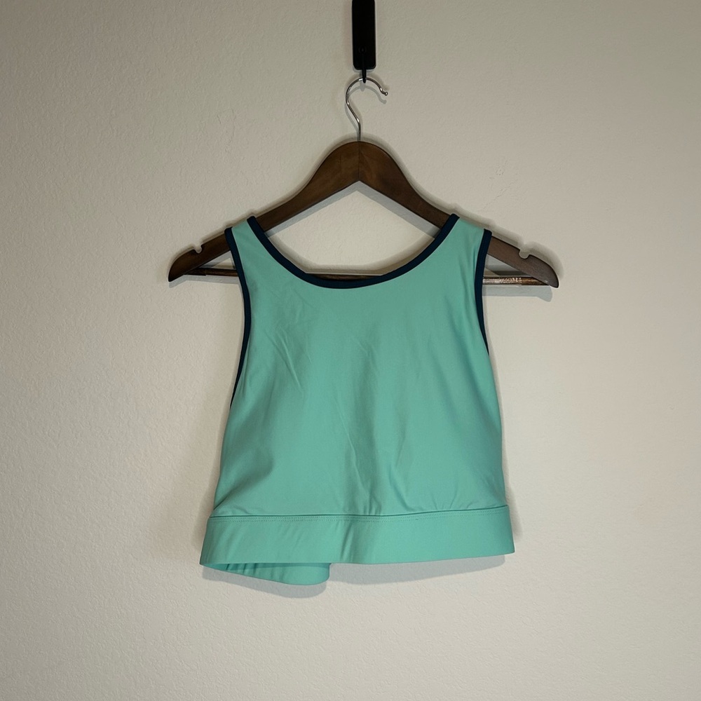 Fabletics High-Impact Green Sports Bra with Criss-Cross Back - Size XXL